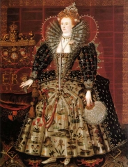 portrait of Elizabeth I in fine robes
